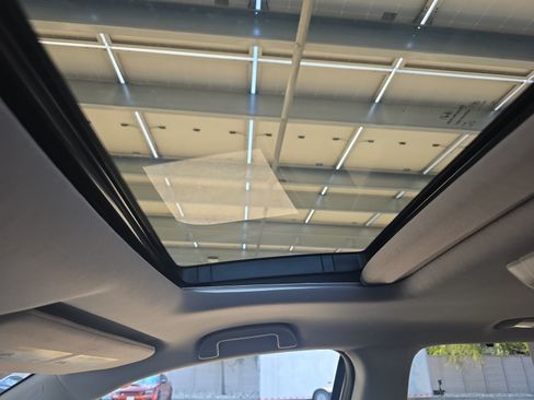 Used 2018 Honda Pilot Elite image 16