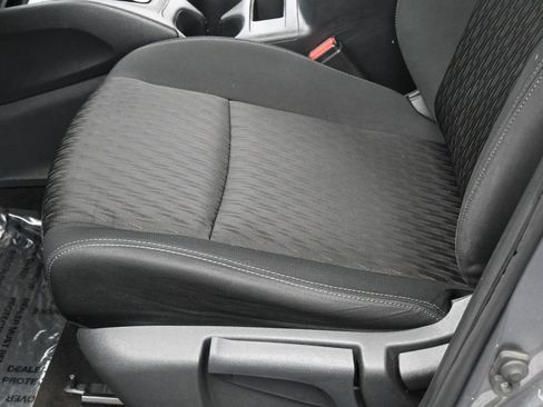 Used 2018 Nissan Rogue S image 17