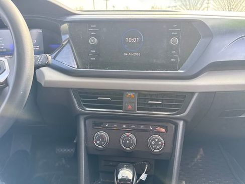 Used 2022 Volkswagen Taos SE image 25