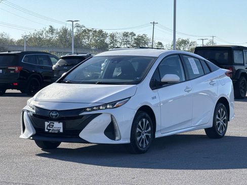 Used 2021 Toyota Prius Prime Limited image 26