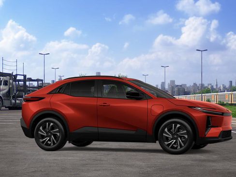 New 2026 Toyota C-HR AWD/4WD image 39