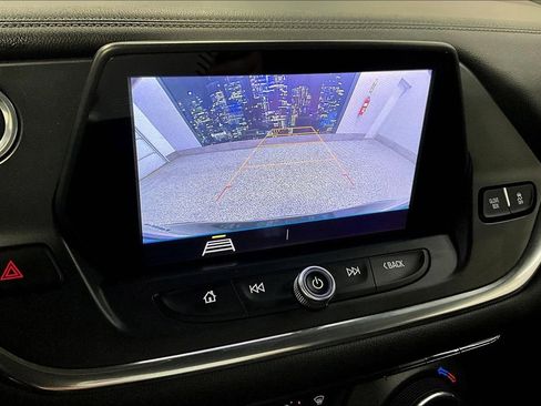 Used 2019 Chevrolet Blazer LT FWD image 14