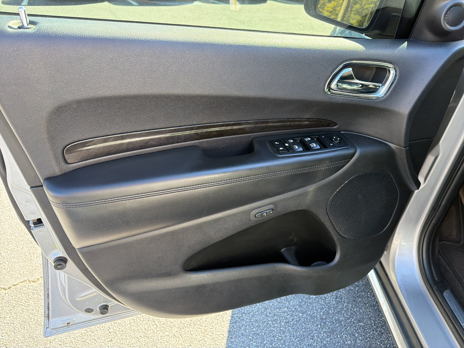 Used 2015 Dodge Durango Limited w/ Nav & Power Liftgate Group RWD image 22