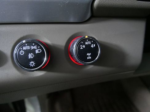 Used 2015 GMC Yukon XL SLT w/ Open Road Package image 17