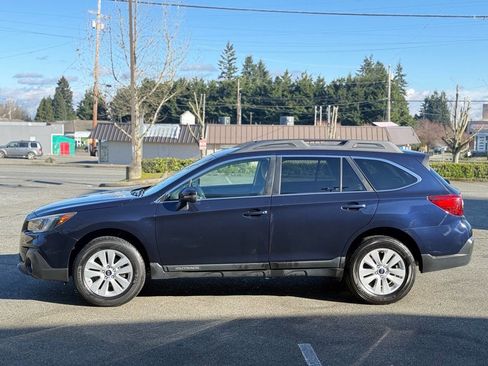 Used 2018 Subaru Outback 2.5i Premium image 4
