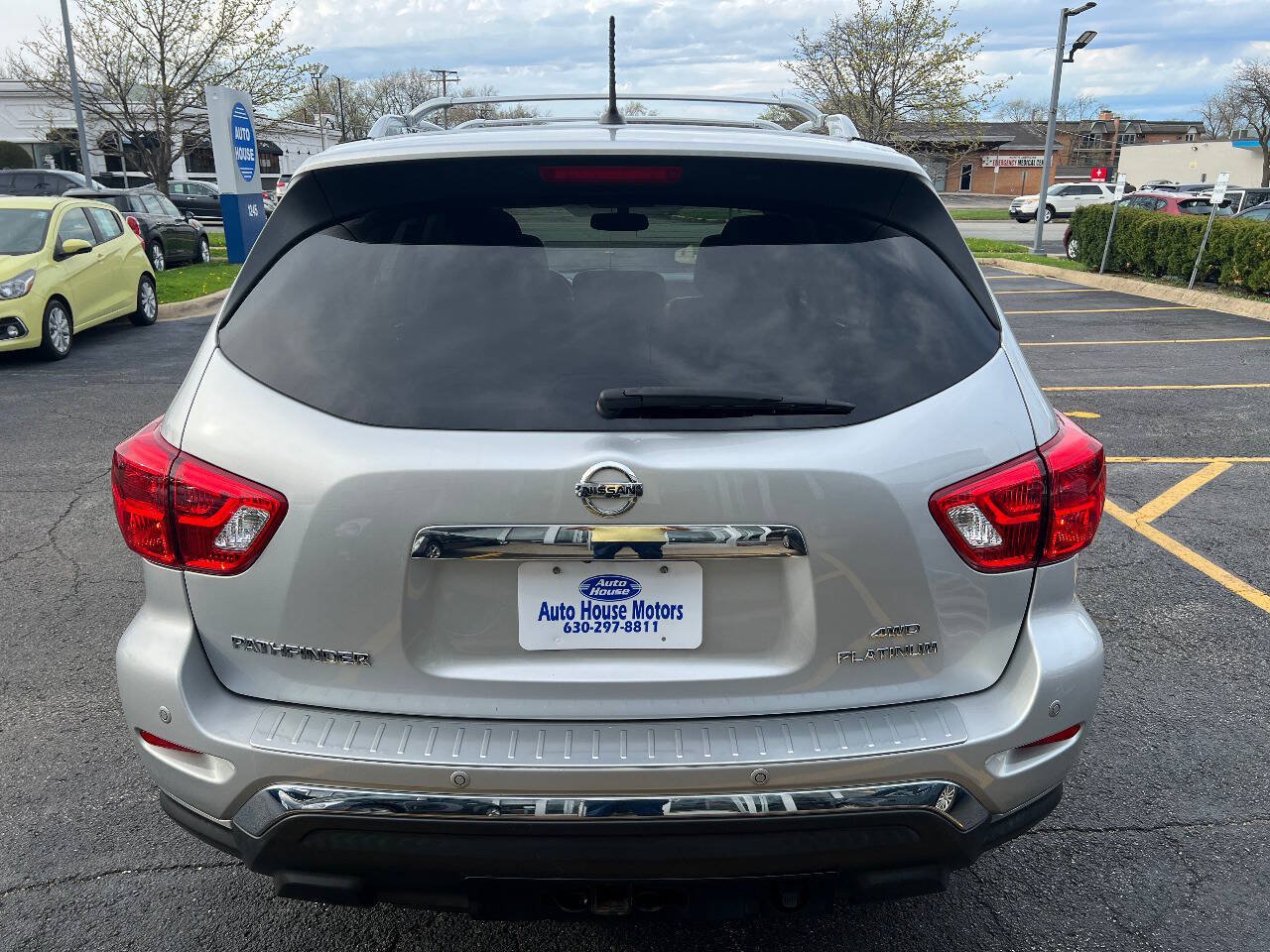 Used 2018 Nissan Pathfinder Platinum AWD/4WD image 14
