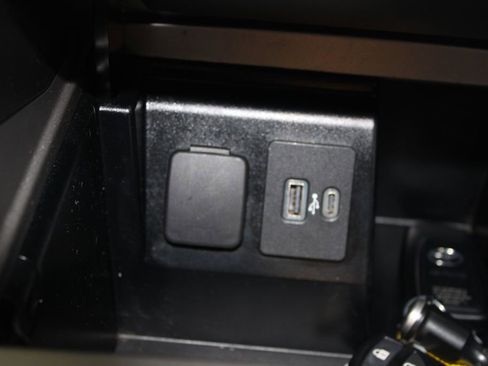 Used 2021 Ford Explorer Limited w/ Equipment Group 301A image 46