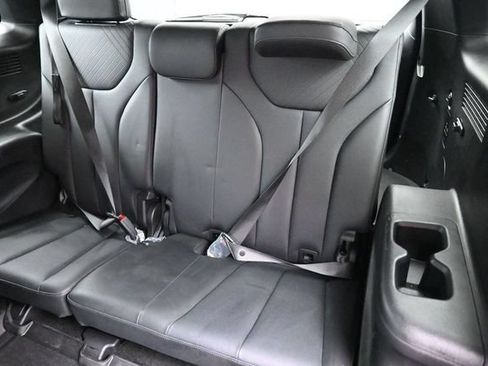 Used 2025 Hyundai Palisade SEL FWD image 13