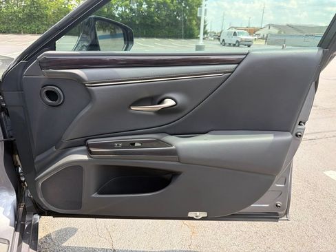 Used 2019 Lexus ES 350 w/ Premium Package FWD image 25