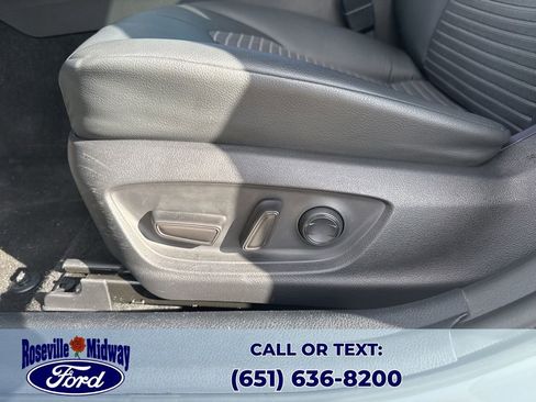 Used 2022 Toyota Camry SE w/ Convenience Package image 26