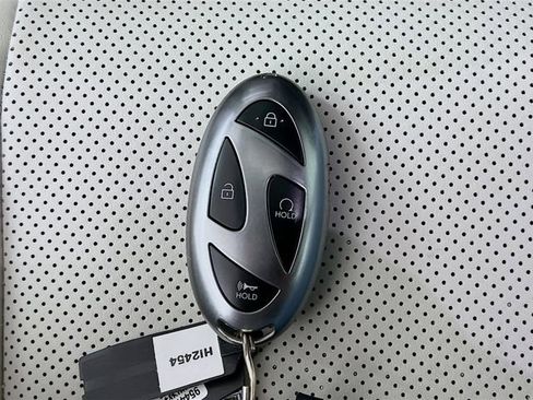Used 2026 Hyundai Santa Fe SEL AWD/4WD image 13