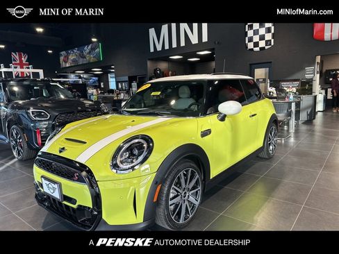 Used 2023 MINI Cooper S image 1