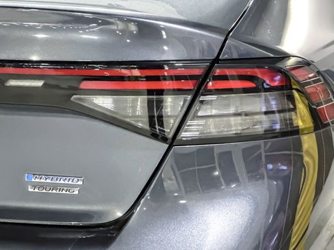 Used 2023 Honda Accord Touring image 12