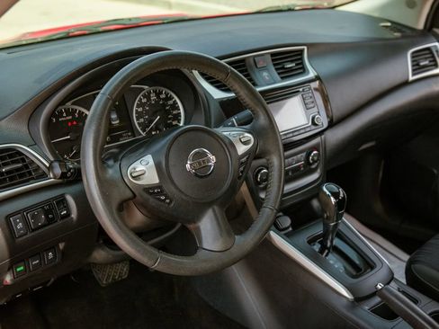 Used 2017 Nissan Sentra SV w/ Electronics Package FWD image 10