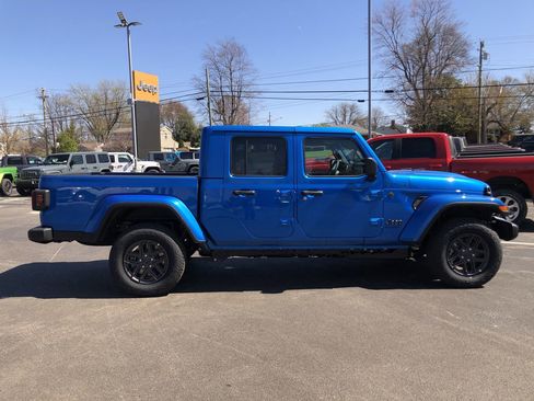 New 2026 Jeep Gladiator Sport image 14