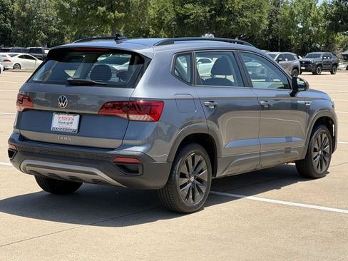 Used 2023 Volkswagen Taos S FWD image 4