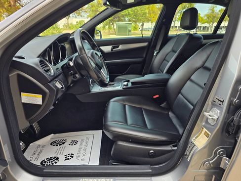 Used 2013 Mercedes-Benz C 250 Sedan image 21