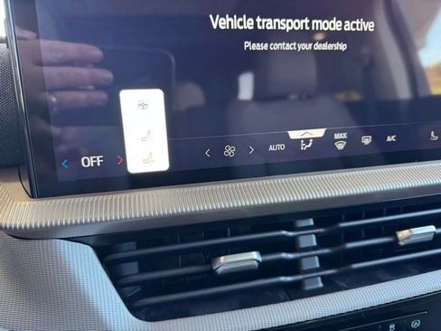 New 2026 Ford Explorer Active w/ Active Comfort Package image 17