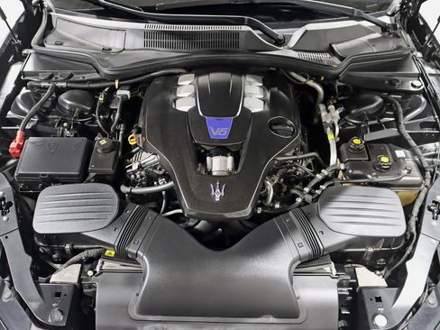 Used 2014 Maserati Ghibli S Q4 AWD/4WD image 36