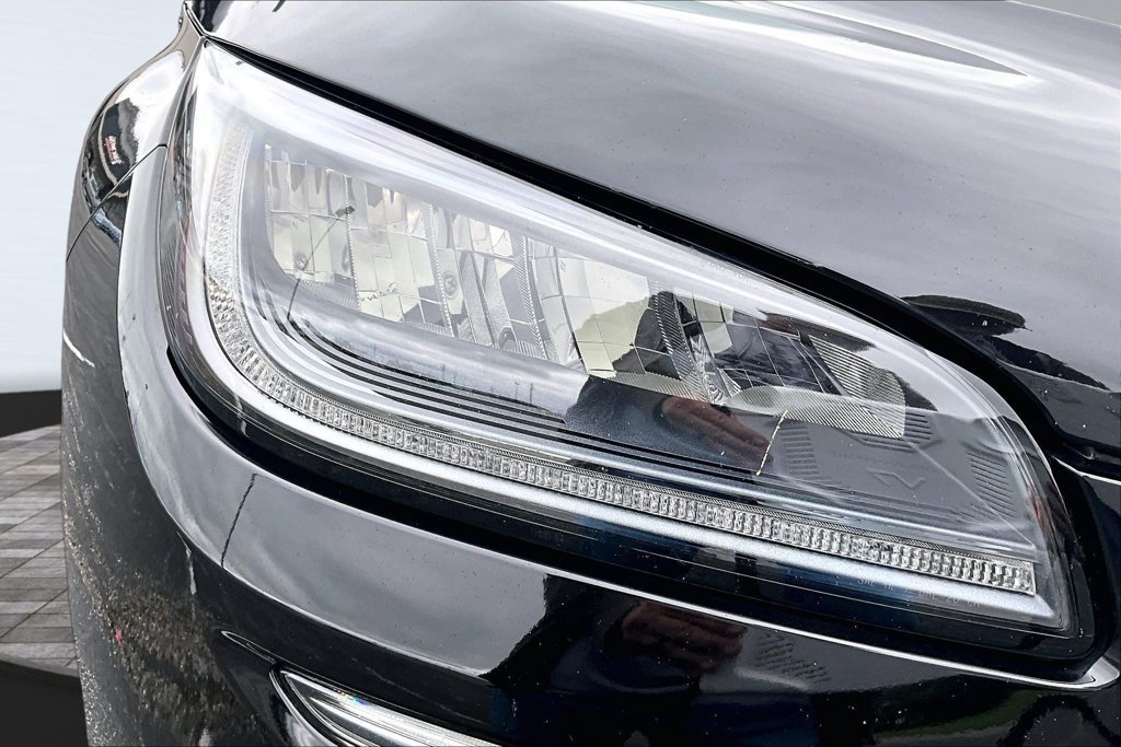 Used 2021 Lincoln Corsair AWD w/ Equipment Group 101A image 29