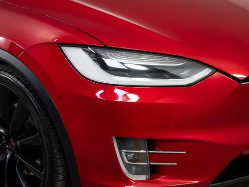 Used 2016 Tesla Model X P90D image 34