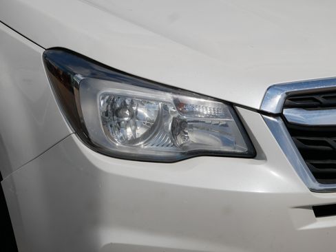 Used 2017 Subaru Forester 2.5i w/ Alloy Wheel Package AWD/4WD image 16