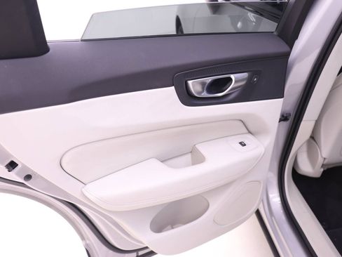 Certified 2024 Volvo XC60 B5 Plus AWD/4WD image 15
