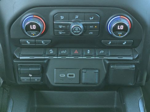 Used 2022 Chevrolet Silverado 1500 LT Trail Boss w/ Convenience Package II image 14