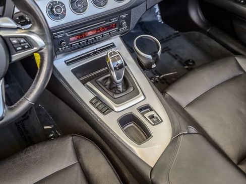 Used 2009 BMW Z4 sDrive35i image 31