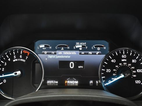 Used 2020 Ford Expedition XLT w/ Equipment Group 202A image 9