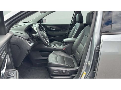 Used 2023 GMC Terrain SLT w/ Tech Package AWD/4WD image 11