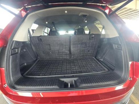 Used 2024 Honda Pilot Touring image 9