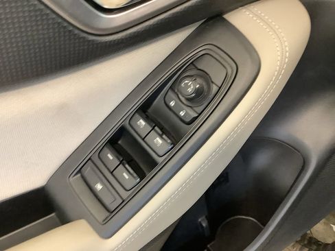 Used 2023 Subaru Forester Premium AWD/4WD image 14