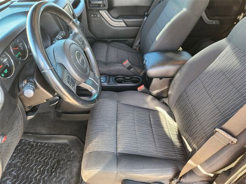 Used 2012 Jeep Wrangler Unlimited Sport image 13