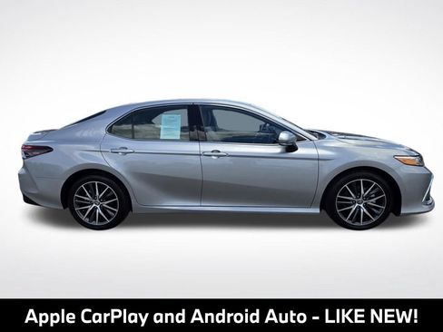 Used 2023 Toyota Camry XLE FWD image 8