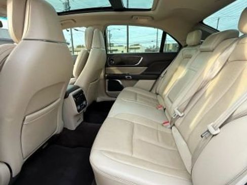Used 2018 Lincoln Continental Reserve image 13