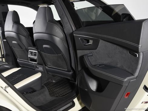 Used 2025 Audi RS Q8 performance AWD/4WD image 35