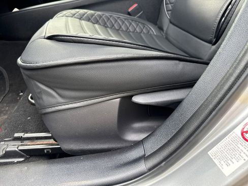 Used 2017 Toyota Prius Two image 22