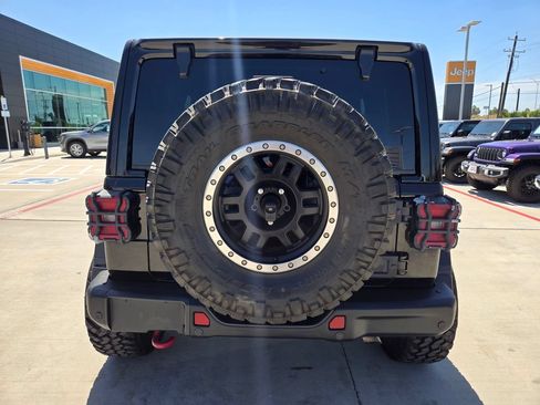 Used 2020 Jeep Wrangler Unlimited Rubicon w/ Quick Order Package 28Y Recon AWD/4WD image 4