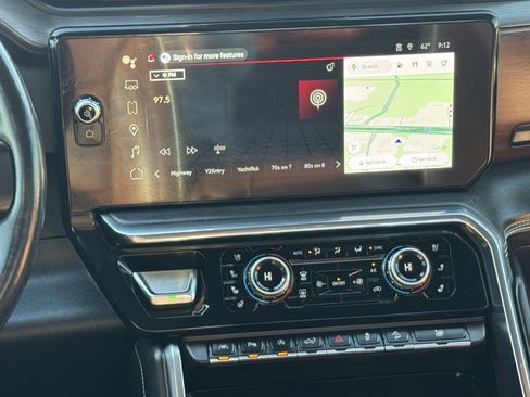 Used 2024 GMC Sierra 1500 Denali Ultimate image 17