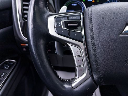 Used 2018 Mitsubishi Outlander GT image 25