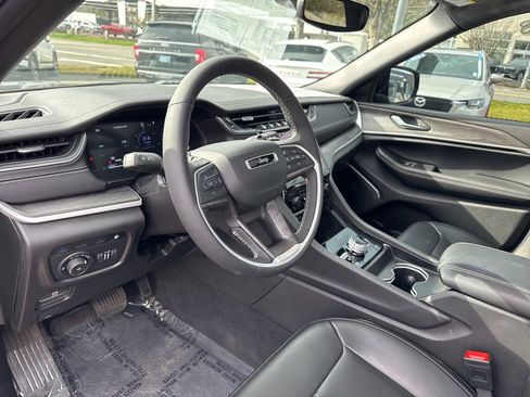 Used 2025 Jeep Grand Cherokee Limited 4xe w/ MOPAR Finishing Package image 22