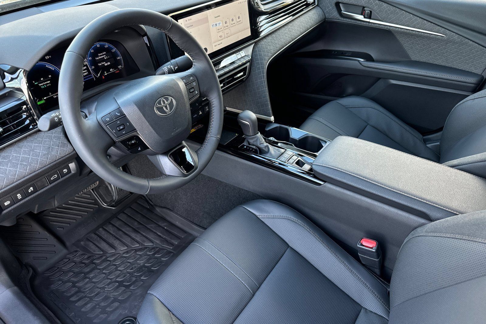New 2026 Toyota Camry XSE AWD/4WD image 9