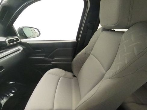 Certified 2024 Toyota Tacoma SR5 AWD/4WD image 31