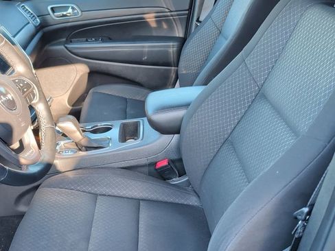 Used 2021 Jeep Grand Cherokee Laredo w/ Security & Convenience Group image 6