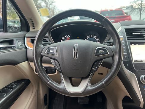 Used 2019 Lincoln MKC Select w/ Select Plus Package image 19