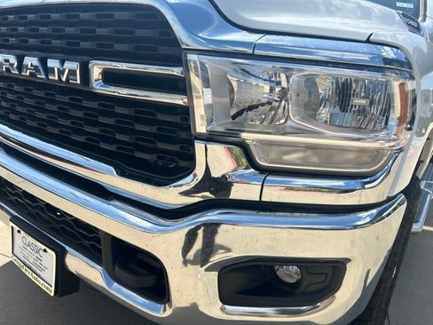 Used 2024 RAM 2500 Big Horn AWD/4WD image 4