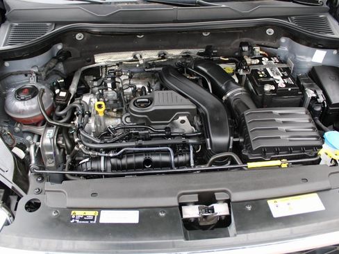 Certified 2023 Volkswagen Taos SE w/ Panoramic Sunroof Package image 29