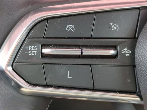 Used 2025 Chevrolet Equinox LT w/ Safety and Technology Package FWD image 30