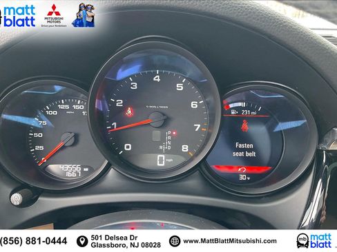 Used 2020 Porsche Macan w/ Premium Package Plus image 22